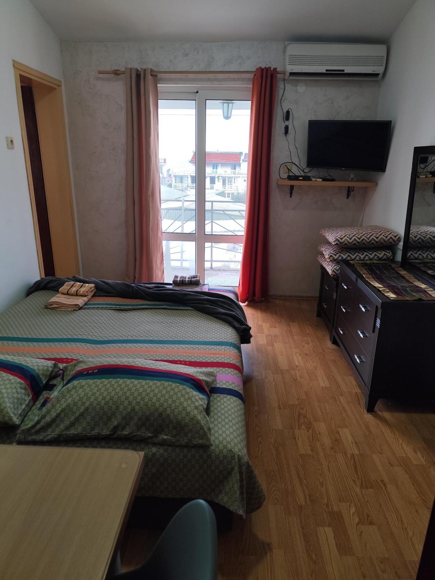 באר Apartments Kalamperovic מראה חיצוני תמונה