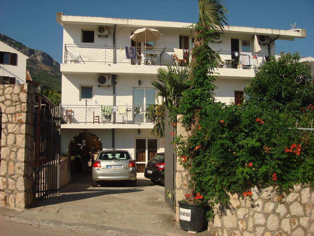 באר Apartments Kalamperovic מראה חיצוני תמונה
